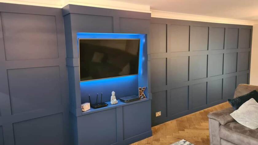 Shaker media wall